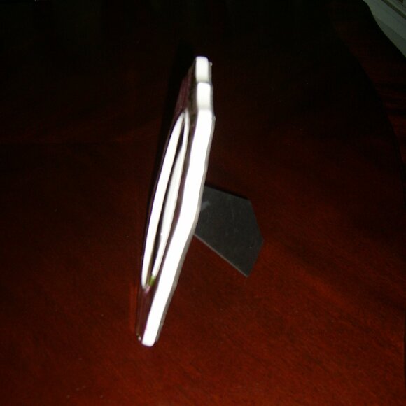 Vintage Rose Themed Picture Frame, Oval, for 5-x7 Photo - Picture 3 of 3